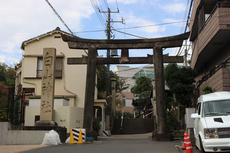 白山神社の鳥居