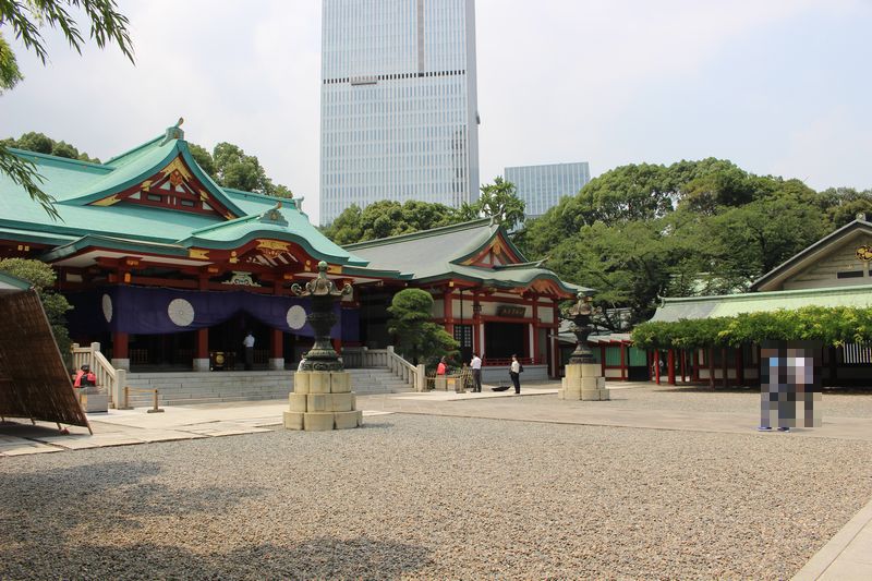 日枝神社の境内と社殿