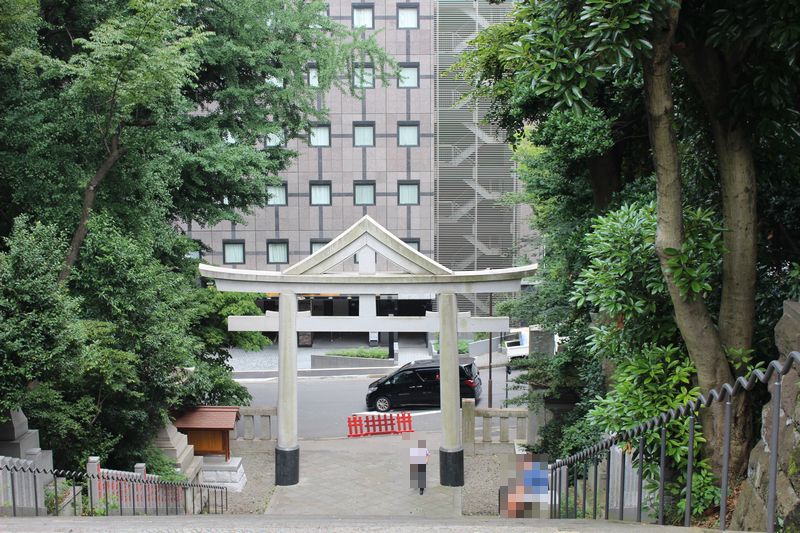 日枝神社表参道の鳥居