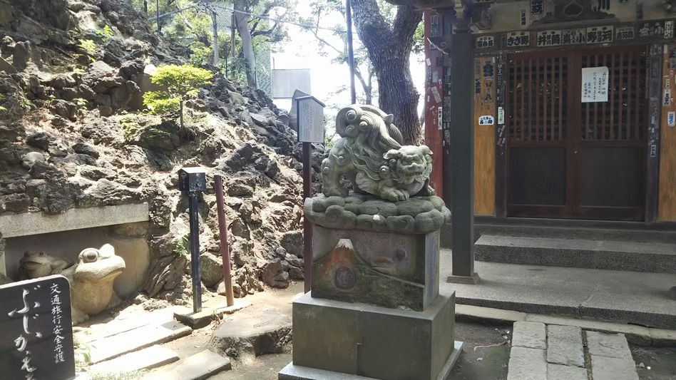 浅間神社と狛犬