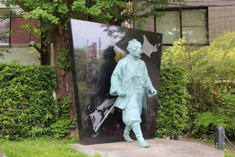 伊能忠敬の銅像